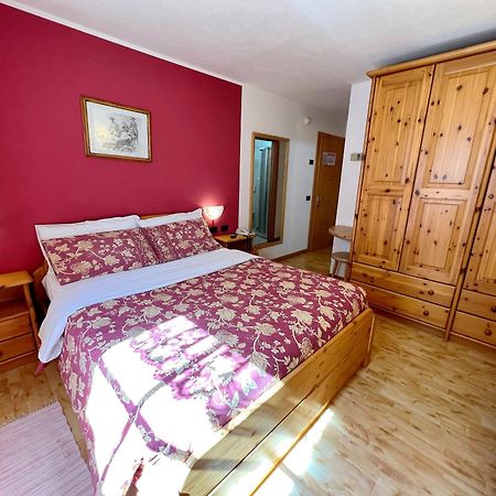 Hotel Garni Francescato à Livigno Extérieur photo