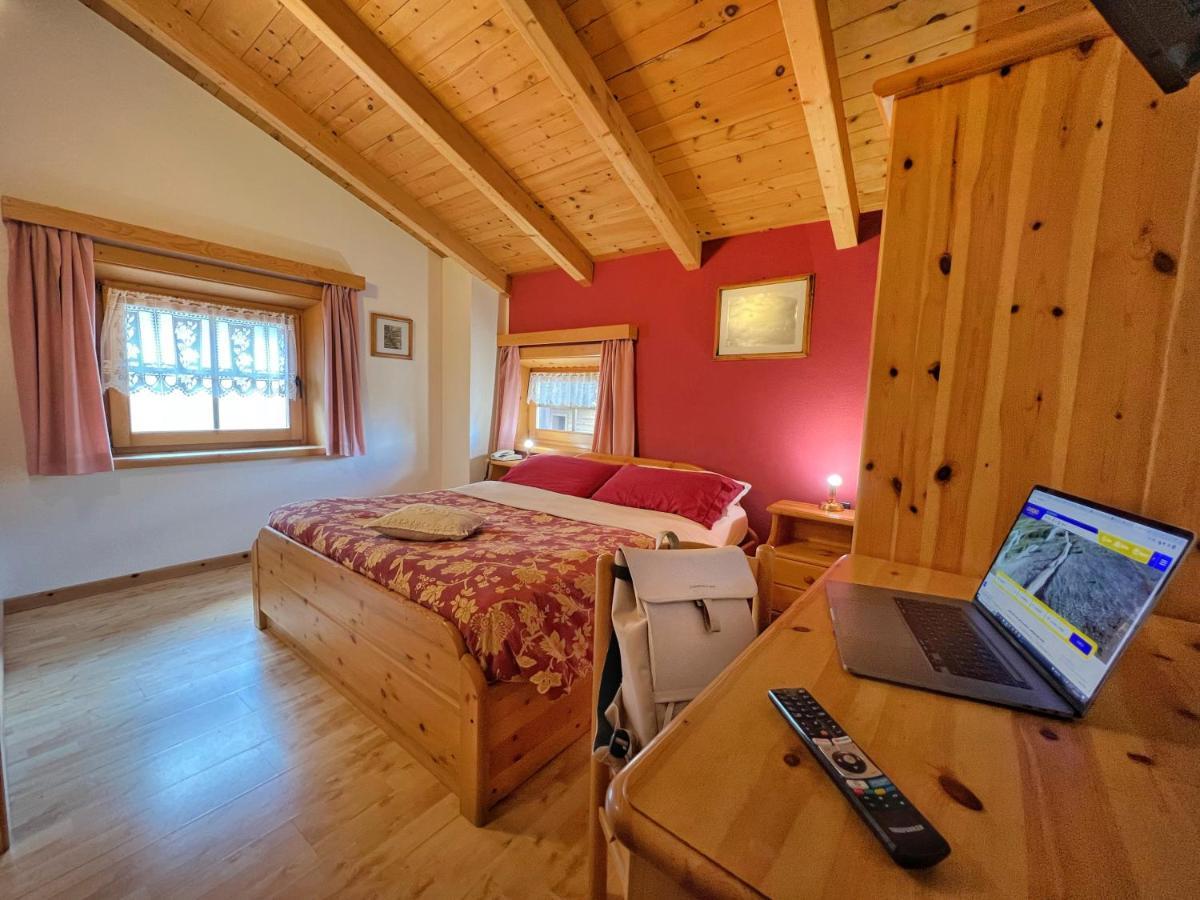 Hotel Garni Francescato à Livigno Extérieur photo