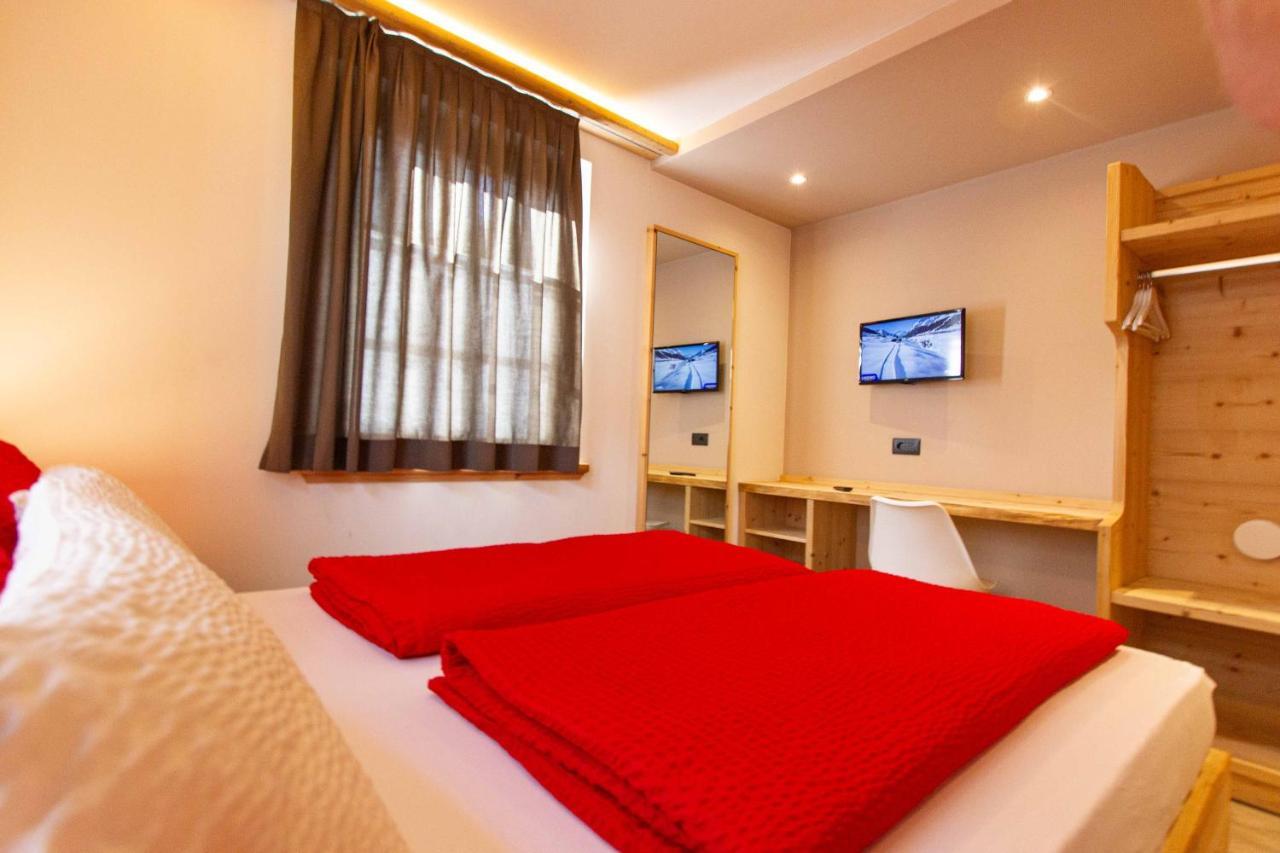 Hotel Garni Francescato à Livigno Extérieur photo