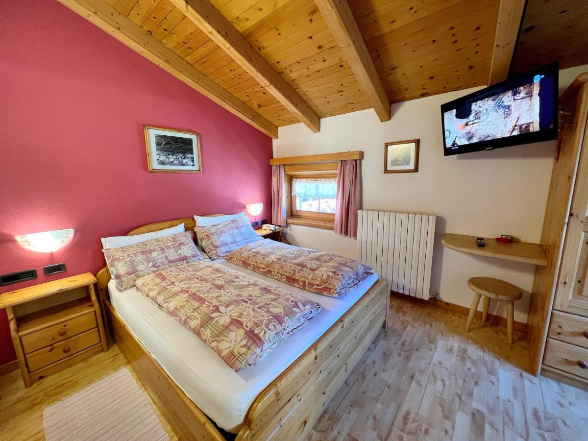 Hotel Garni Francescato à Livigno Extérieur photo