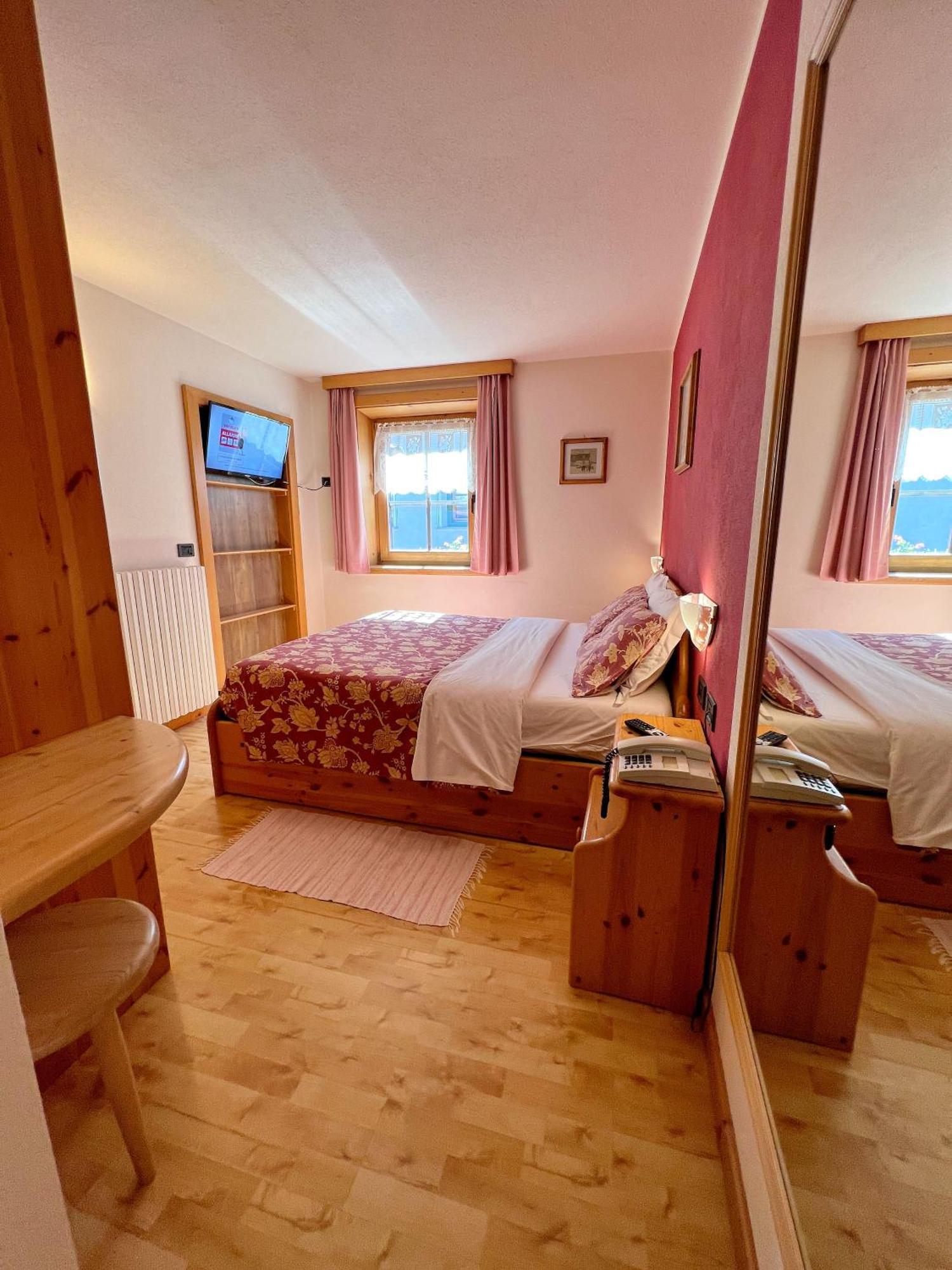 Hotel Garni Francescato à Livigno Extérieur photo