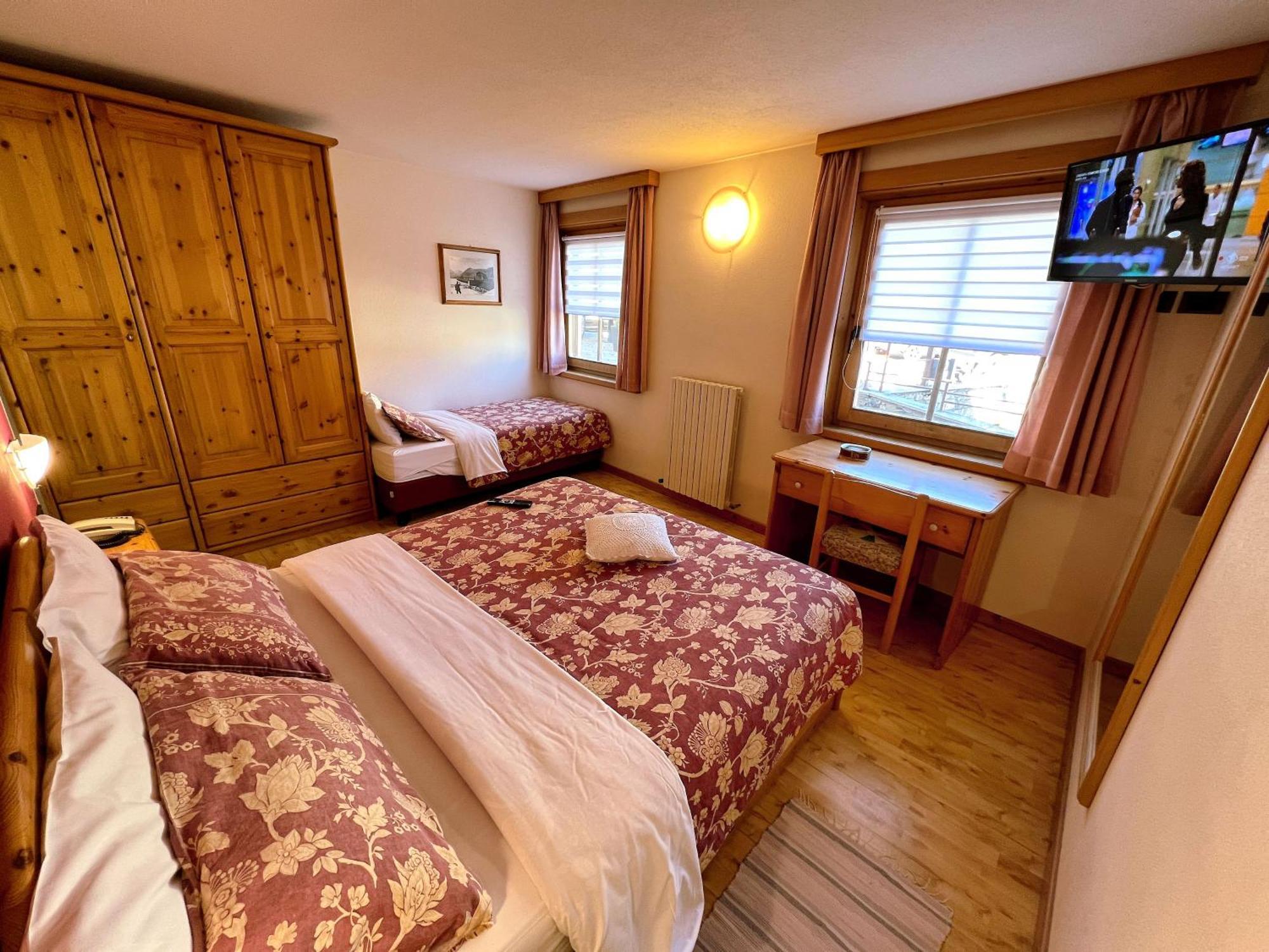 Hotel Garni Francescato à Livigno Extérieur photo